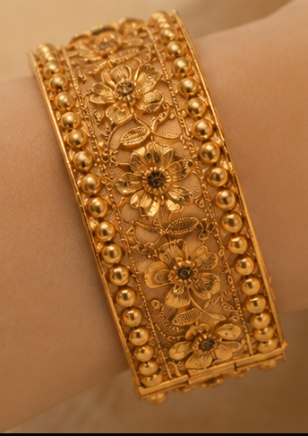 Lumiere Rajwari Bangles