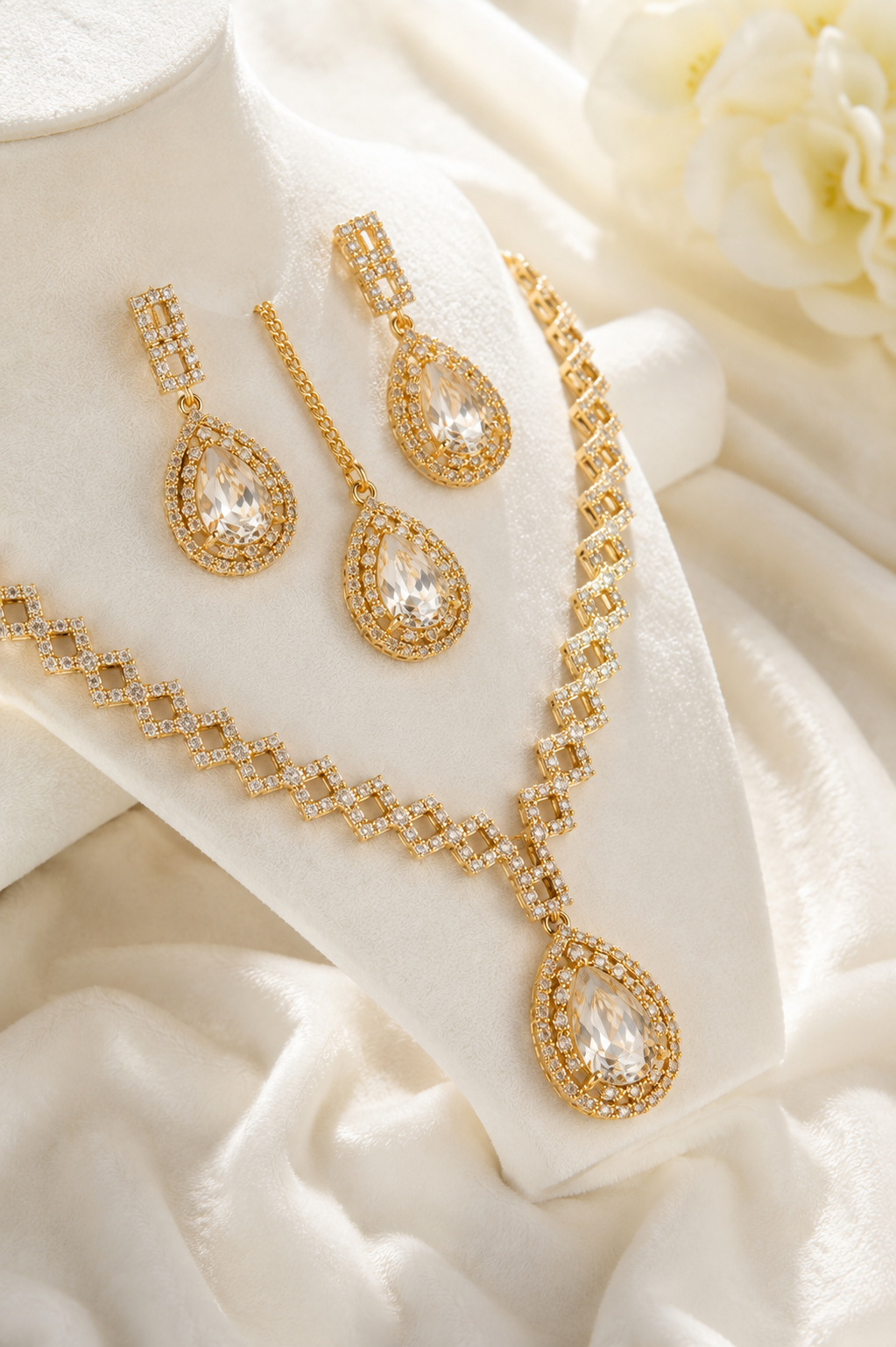 Juno Necklace