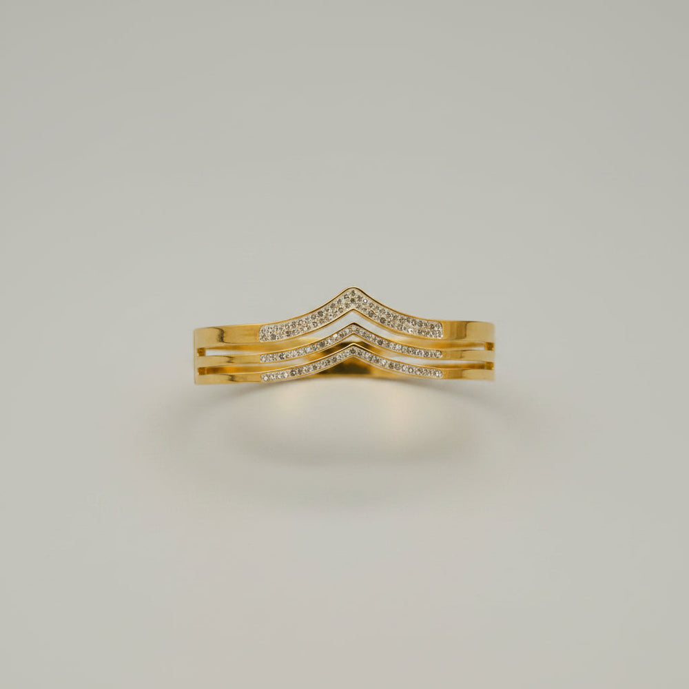 Serilda Stainless Steel Bracelet – Golden