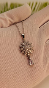Trendy Design Necklace Set – Elegant Gold Black Finish