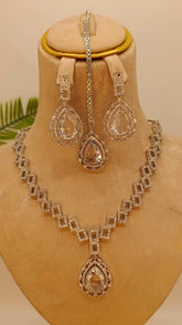 Necklace Set – Elegant Silver Finish