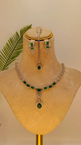 Necklace Set – Elegant Silver & Green Finish