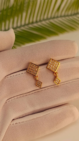 Trendy Design Necklace Set – Elegant Gold Black Finish