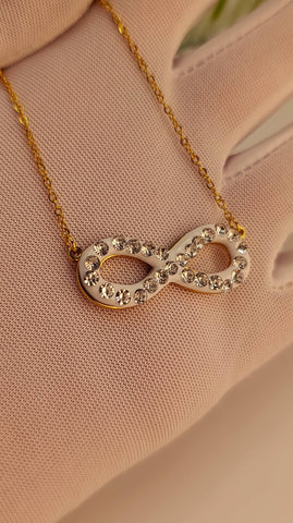 Trendy Design Necklace Set – Elegant Gold Black Finish