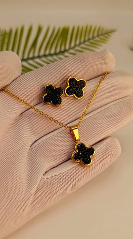 Trendy Design Necklace Set – Elegant Gold Black Finish