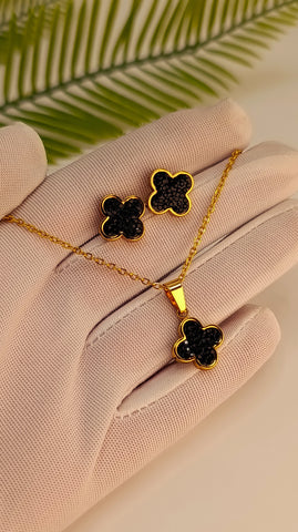 Trendy Design Necklace Set – Elegant Gold Black Finish