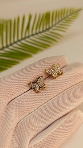 Beautiful Butterfly Design Necklace Set – Elegant Gold Black Finish