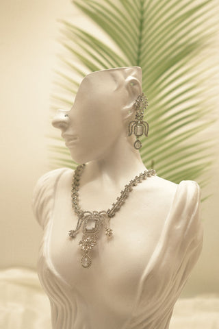 Necklace Set – Elegant Silver Finish