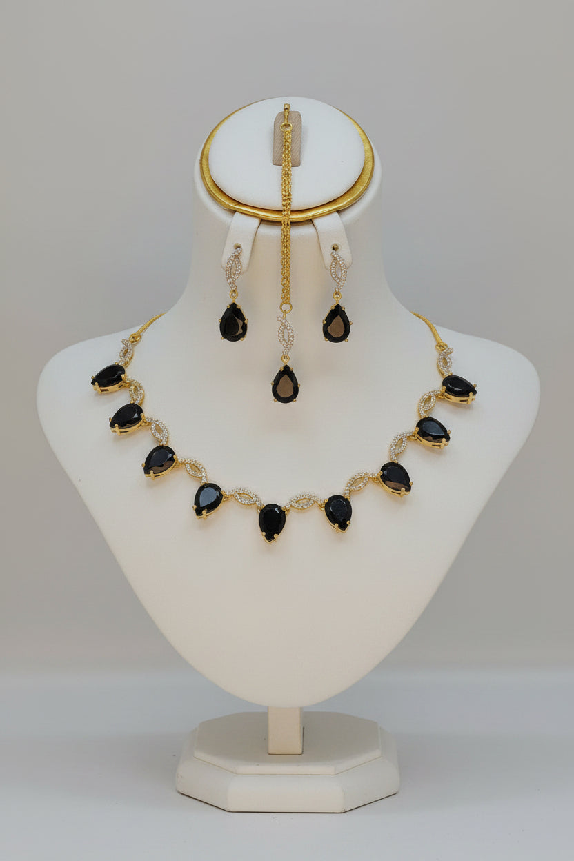 Hollis Necklace