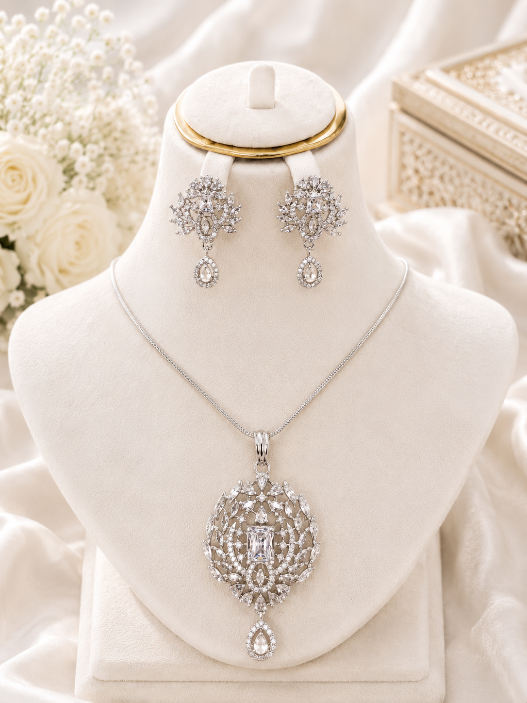 Amberlight Necklace