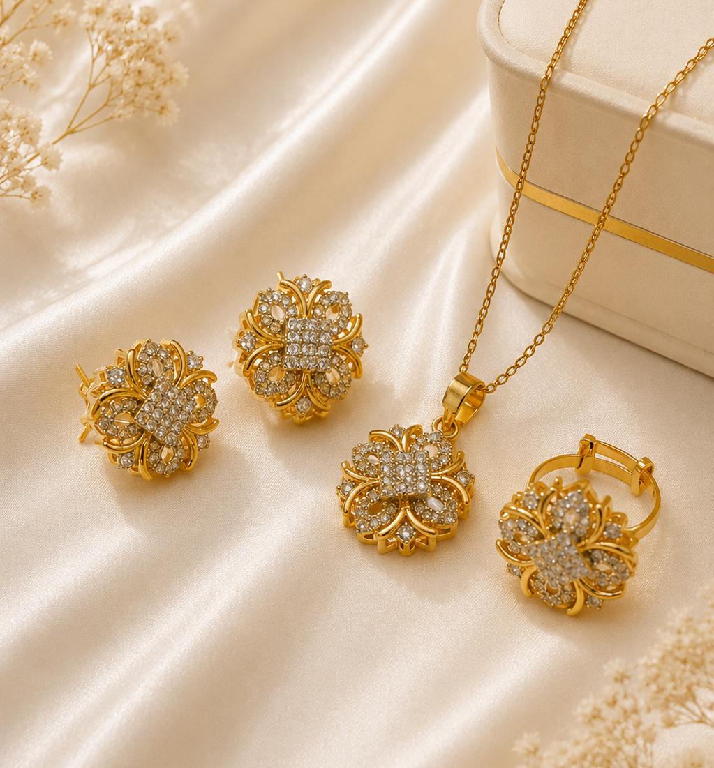 Una Gold-Plated Pakistani Locket Set